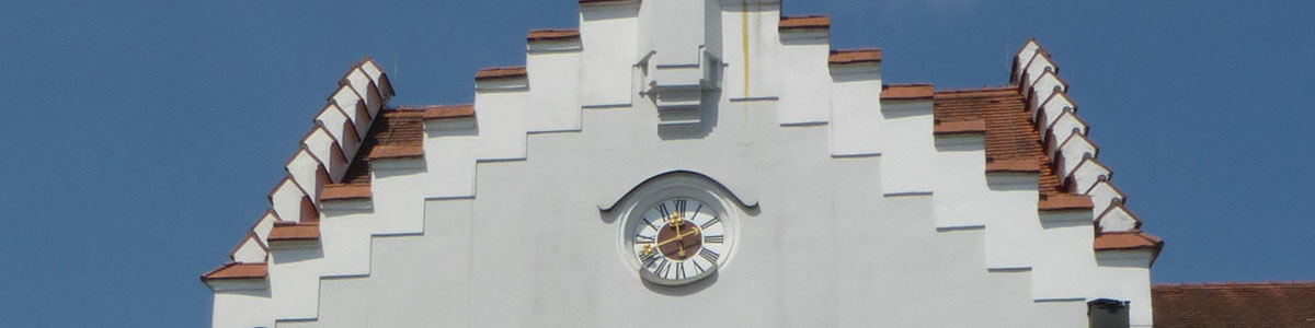 Slider 1 - Rathaus-Fassade Zinnen